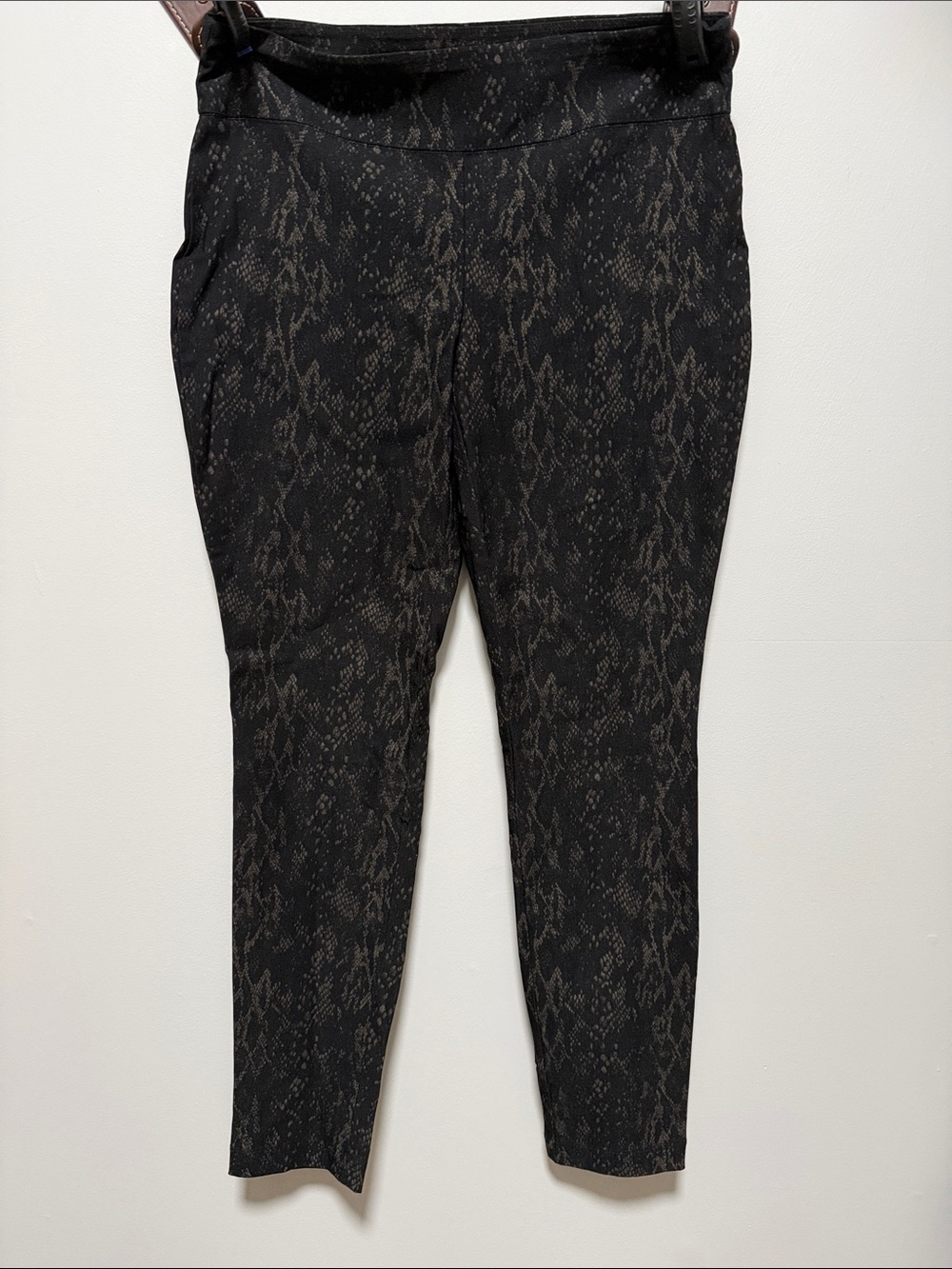 Attyre Black Snake-Pattern Skinny Ankle Pants